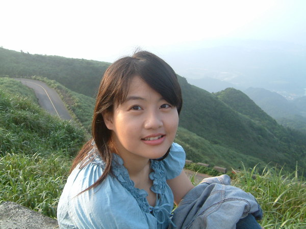 KIKI笑顏