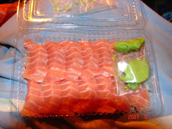 現切的生魚片
