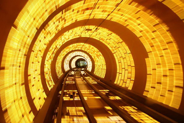 時空隧道圖(網路)