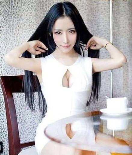 美女