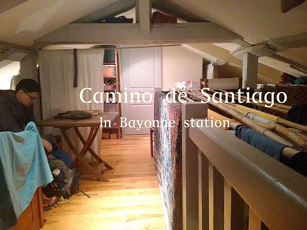 南法婆婆家之lee也入鏡.jpg 南法婆婆家之lee也入鏡.jpg