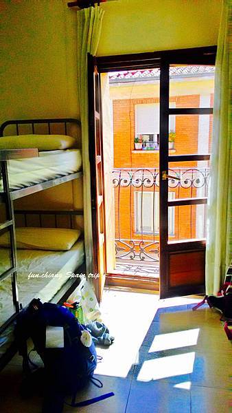 room 拷貝.jpg room 拷貝.jpg