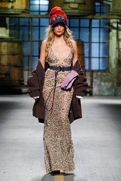 d_squared_2_look_1_2017_aw_mens-Natasha Poly.jpeg