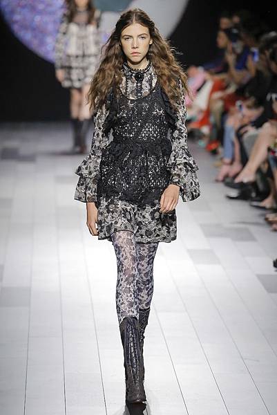 Lea Julian-Anna Sui.jpg