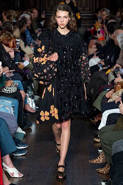 Lea Julian-Simone Rocha.jpg