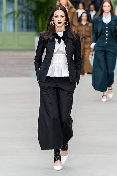 Chanel Resort 2020 (O).jpg