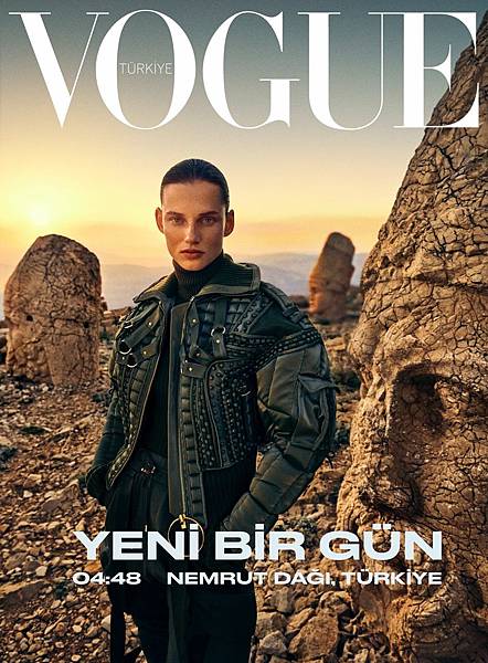 Vogue Turkey September 2021 Cover.jpg