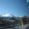 一看到富士山大家都很興奮在遊覽車上猛拍