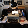 房東兼室友是為退休作家，這打字機是他的謀生工具