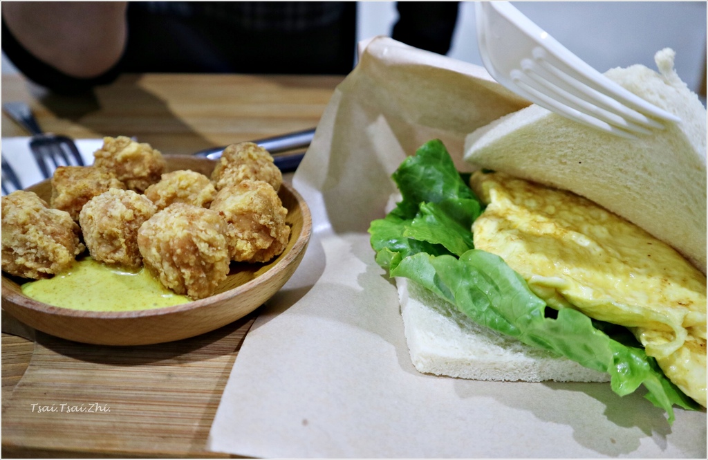 [新竹市東區]暮牧MUMU早午餐|從早餐的漢堡、米漢堡、吐司