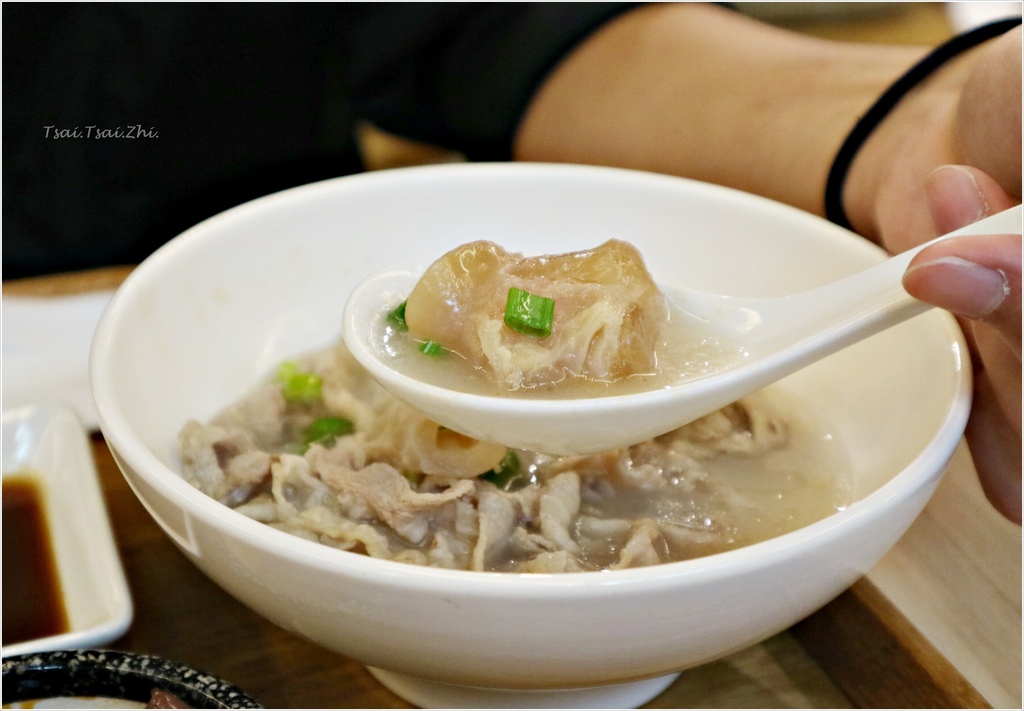 [台北中正]大師兄銷魂麵舖-微風北車店|風味獨特、超Q彈麵條