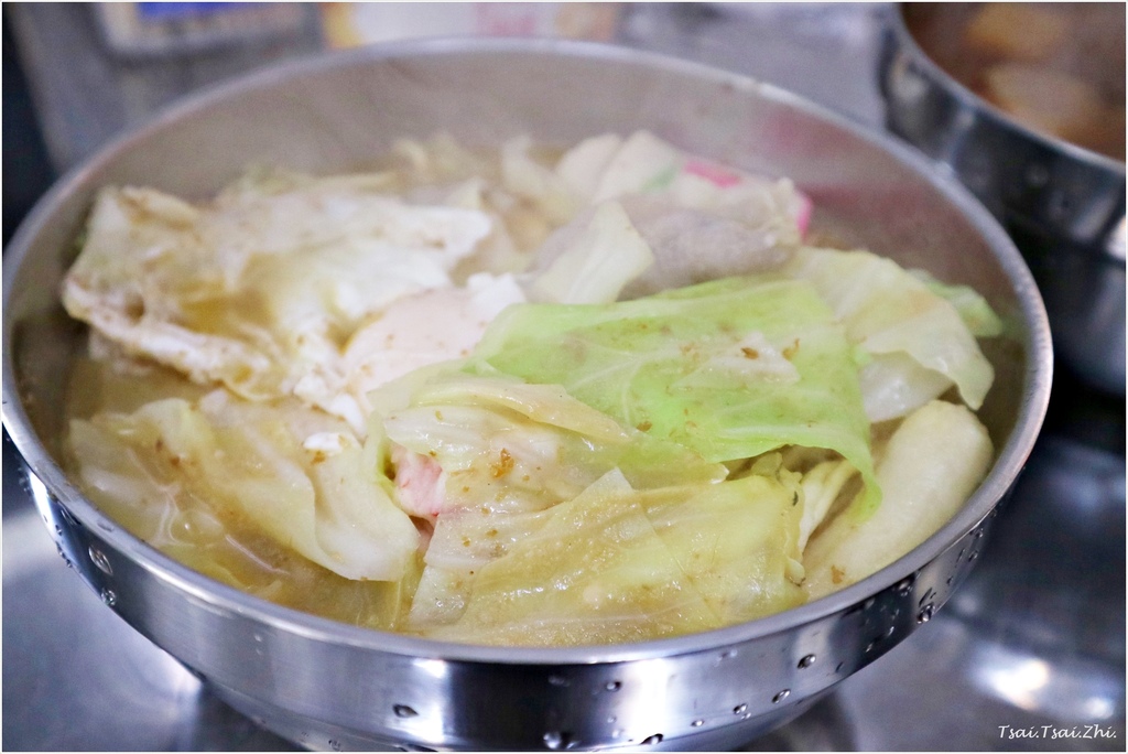 [台北中正]鴨香煲-公館店|超好吃的沙茶鍋燒意麵，辣味好喜歡