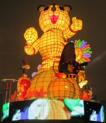 2010LANTERN007.jpg