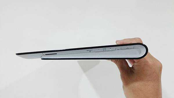 走自己的路,Sony Xperia Z4 Tablet &amp; 歷代機種分享