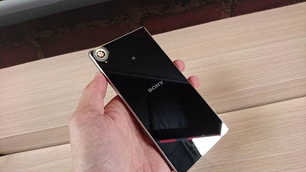 Xperia Z5 Premium 三色搶先看~