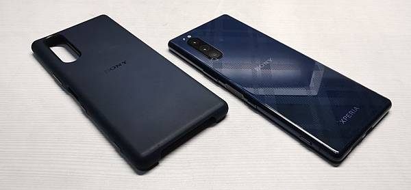 Xperia 5 限量DevilCase保護框開箱