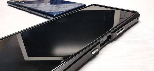 Xperia 5 限量DevilCase保護框開箱