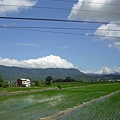 雲在山上~好像富士山喔