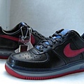 Nike air force 1 low supreme max air PARIS 巴黎限定 黑紅配色