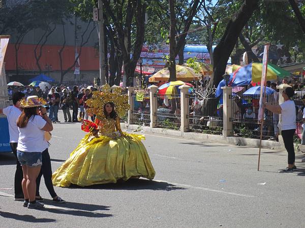 菲律賓學英文AnnVitoSinulog嘉年華會 (9).jpg