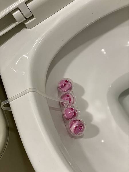 【推薦】Bref妙力SPA精油馬桶球(香浴雪松&凝香百合)~ 【推薦】Bref妙力SPA精油馬桶球(香浴雪松&凝香百合)~