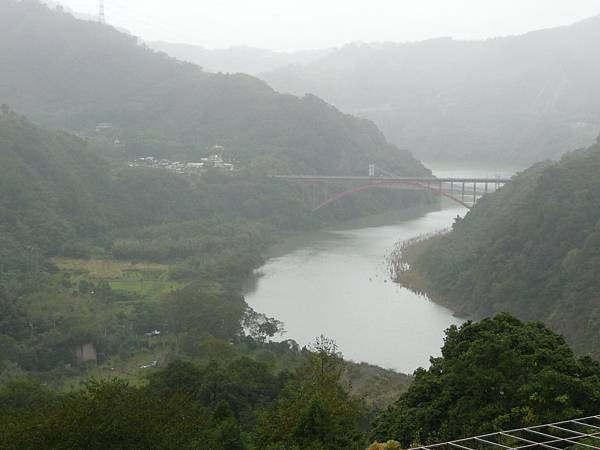 遠望霞雲橋