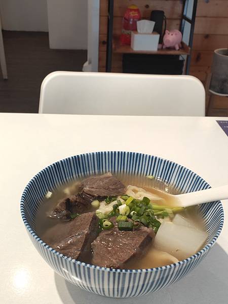 ［桃園食記］飽餐一頓 | 民富三街上的文青麵飯館