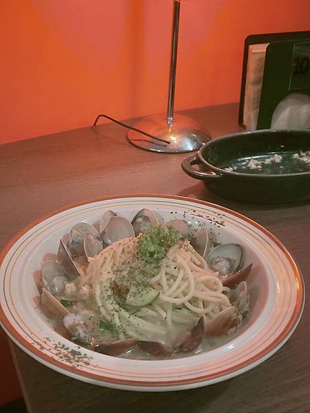 ［桃園美食］防火巷內的雲朵酥皮濃湯|日落小餐館（附菜單/訂位