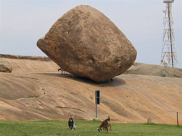 Krishna's Butter Ball 1, Mahabalipuram