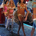 Gehorige_woning_wyk_Gein2_Amsterdam_01943_Miranda_Kerr_&_Marisa_Miller_lingerie.jpg