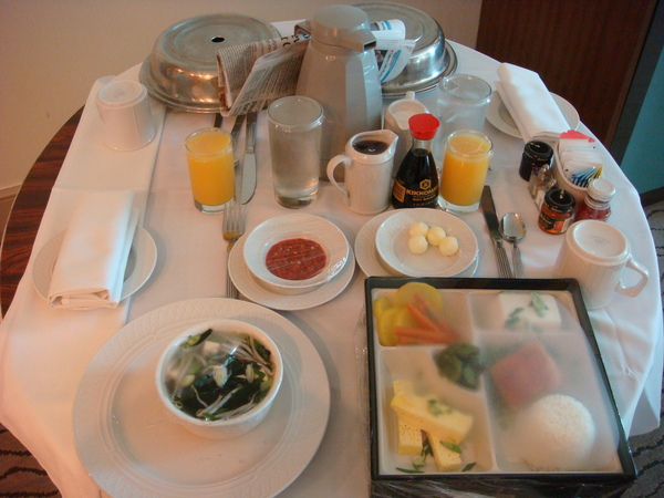 早餐 room service 090422