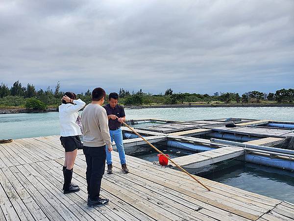 新竹縣好好玩來水月休閒藍鯨魚寮來個一日漁夫體驗「綠色海岸」農 新竹縣好好玩來水月休閒藍鯨魚寮來個一日漁夫體驗「綠色海岸」農