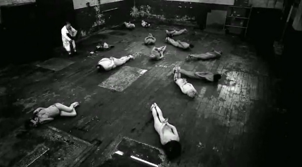 人形蜈蚣2 圖The Human Centipede II03.jpg 人形蜈蚣2 圖The Human Centipede II03.jpg