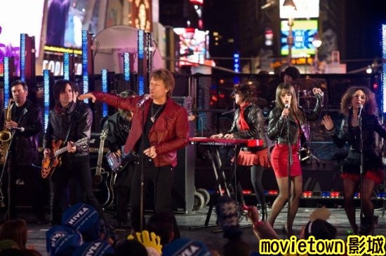 movietown影城101次新年快樂劇照New Year's Eve Photo01瓊邦喬飛 Jon Bon Jovi◎麗婭米雪兒 Lea Michele-新.jpg