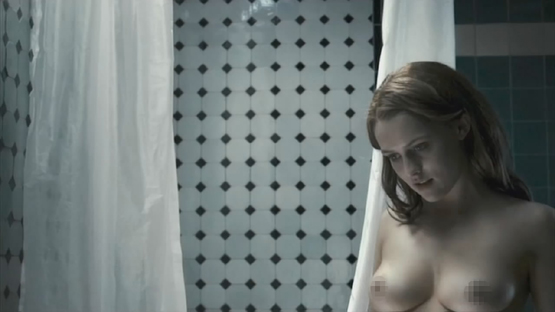 泰瑞莎帕瑪過去在電影掠木行动Restraint中有相當大膽的露點演出teresa palmer nude in Restraint (3)