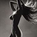 歐嘉柯瑞蘭寇有過大膽的露點寫真naked olga kurylenko nude Image
