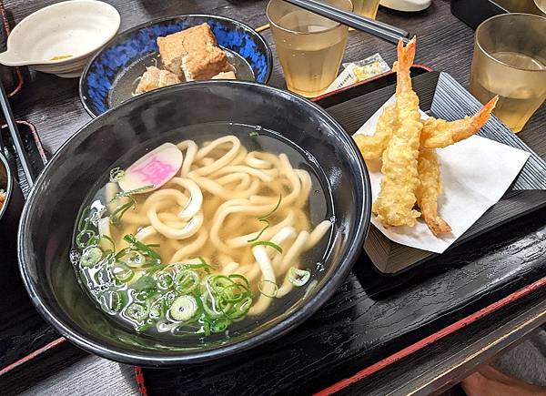 [食記] 資先生烏龍麵 北九州平價在地B級美食. 資さんうど