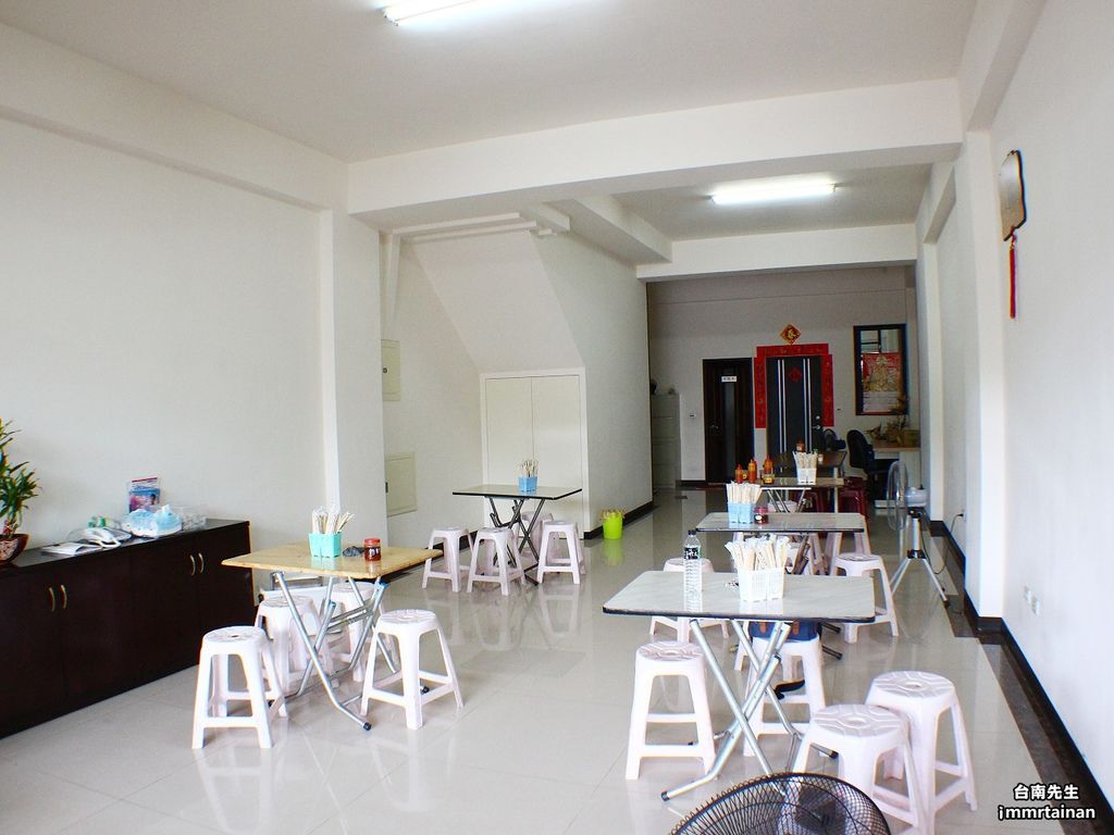 02.jpg 02.jpg