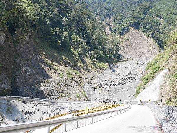 台東縣海端鄉│南橫埡口★我與多莉的初訪南橫公路遊記