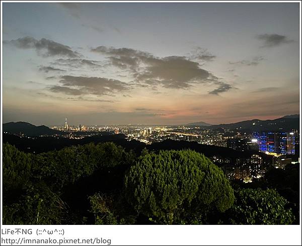 54_221003_104.jpg 54_221003_104.jpg