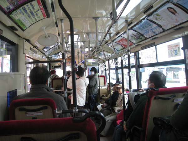 公車內