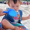  小寶在鹽神公園玩沙