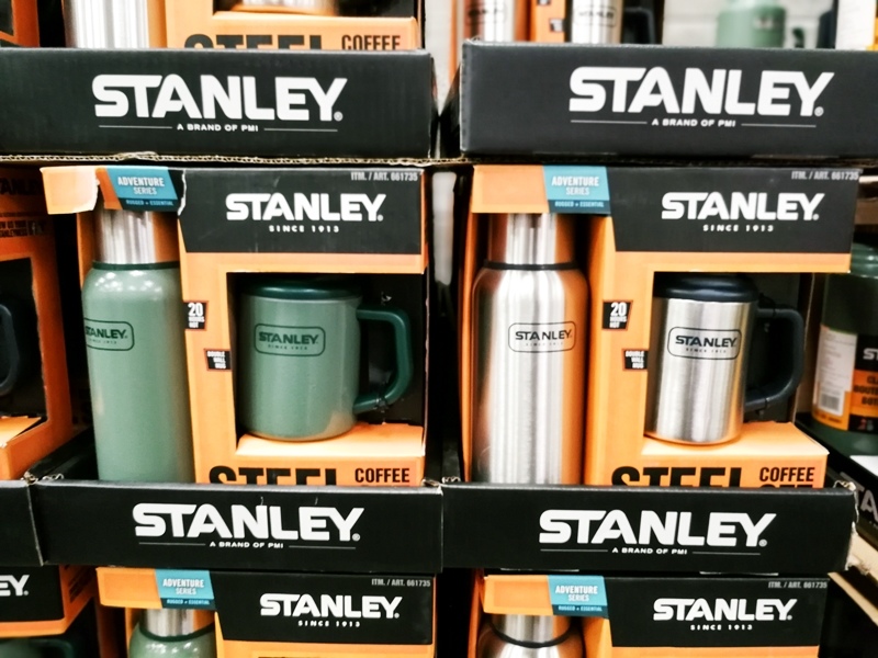 Stanley保溫瓶 保溫杯組 699元.jpg Stanley保溫瓶 保溫杯組 699元.jpg