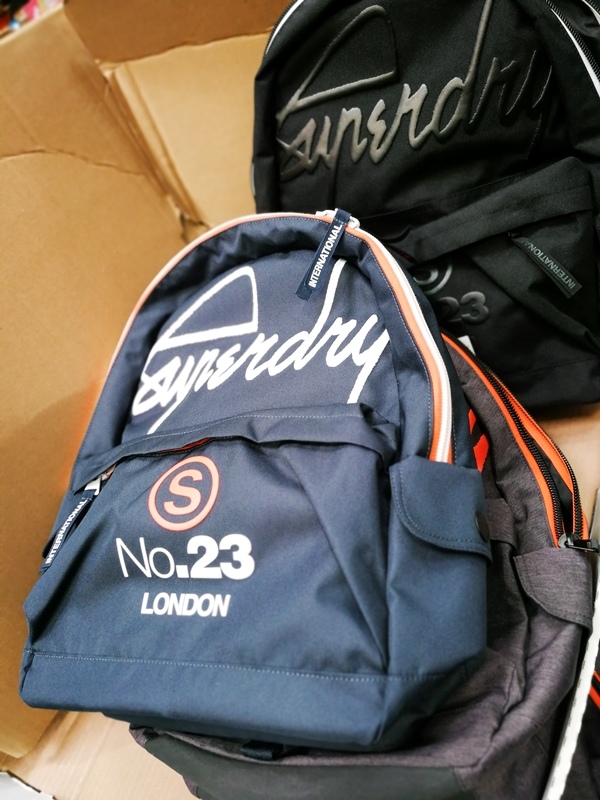 新款SUPERDRY背包 1099元.jpg 新款SUPERDRY背包 1099元.jpg