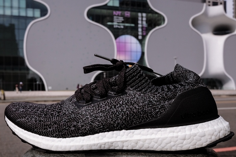 ultra boost 2.0 core black uncaged