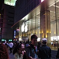 很大間的apple store!!