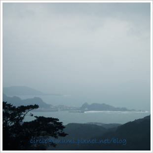 從陽台看出去的山景