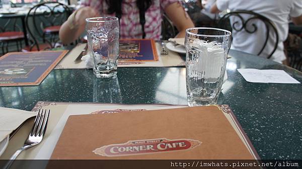 corner cafeDSC06331