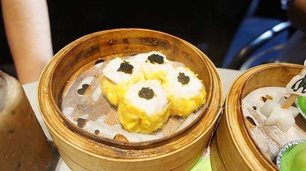 点心代表黑魚子燒賣皇.JPG