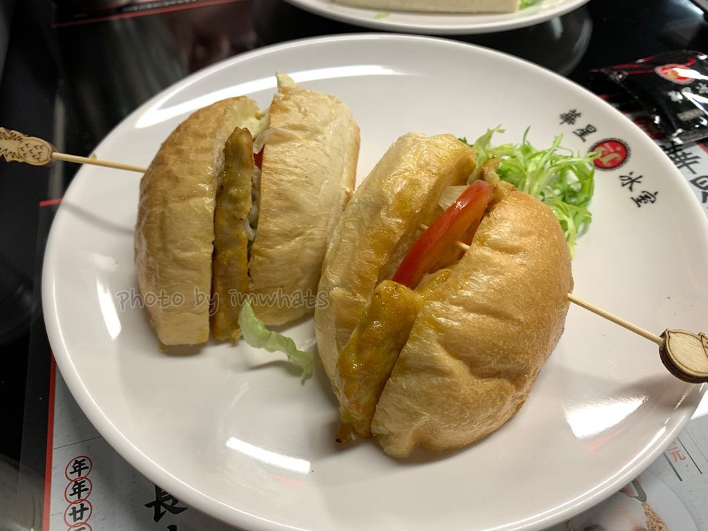 特色豬扒包.JPG 特色豬扒包.JPG